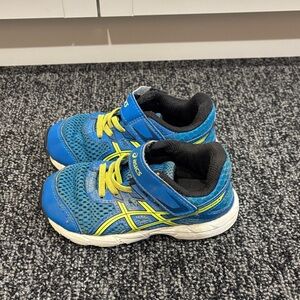 ASICS Kids Sneakers in Blue and Yellow